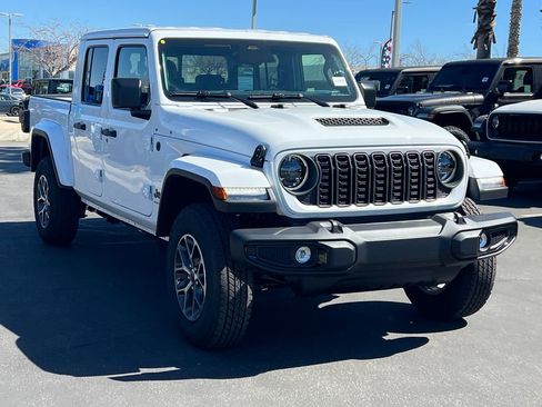 New 2026 Jeep Gladiator Sport image 9