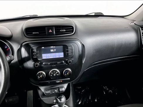 Used 2019 Kia Soul FWD image 6