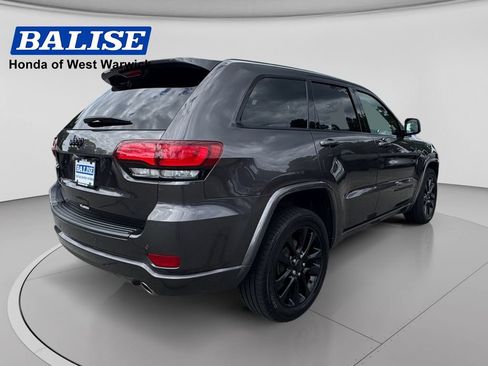 Used 2020 Jeep Grand Cherokee Altitude AWD/4WD image 5
