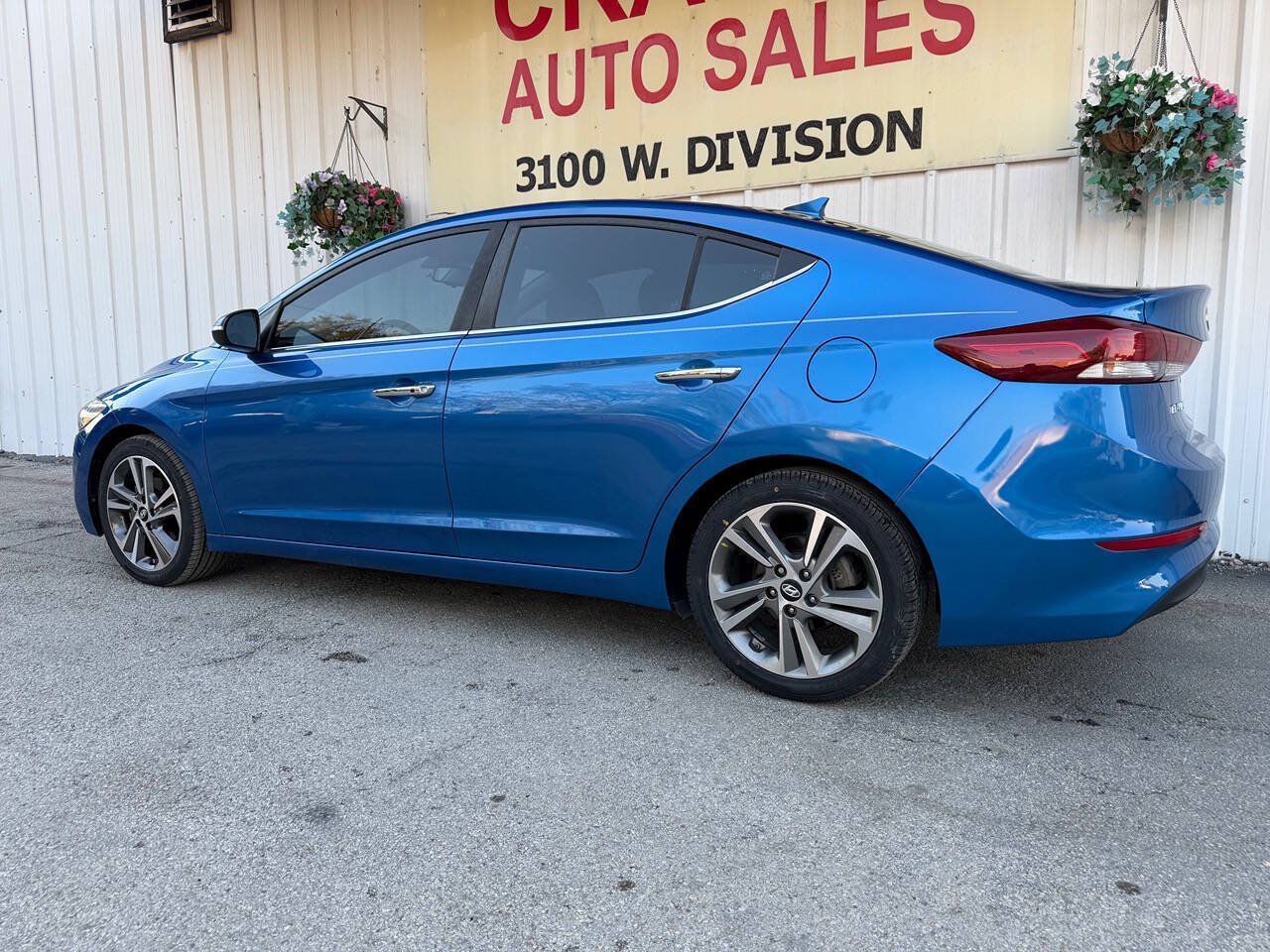 Used 2017 Hyundai Elantra Limited FWD image 10