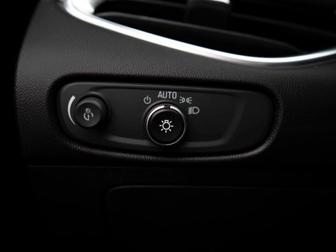 Used 2017 Chevrolet Malibu LT w/ Driver Confidence Package image 11