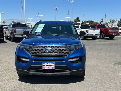 Certified 2022 Ford Explorer XLT w/ Equipment Group 202A AWD/4WD image 9
