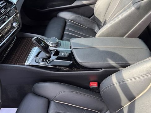 Used 2018 BMW 540i RWD image 23