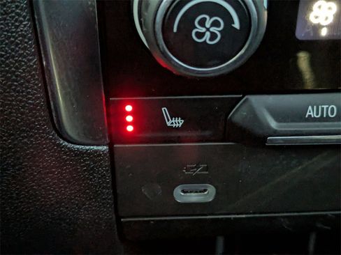 Used 2022 Chevrolet Tahoe RST w/ Luxury Package image 18