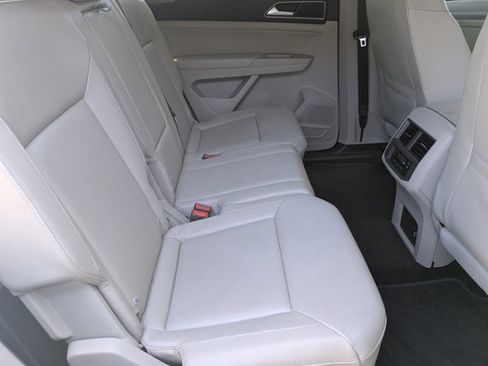 Used 2018 Volkswagen Atlas SE image 19