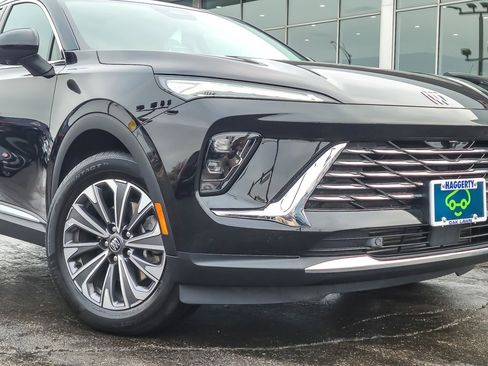 Certified 2025 Buick Envision Preferred image 2