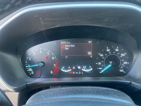 Used 2021 Ford Escape SE w/ SE Sport Appearance Package image 10