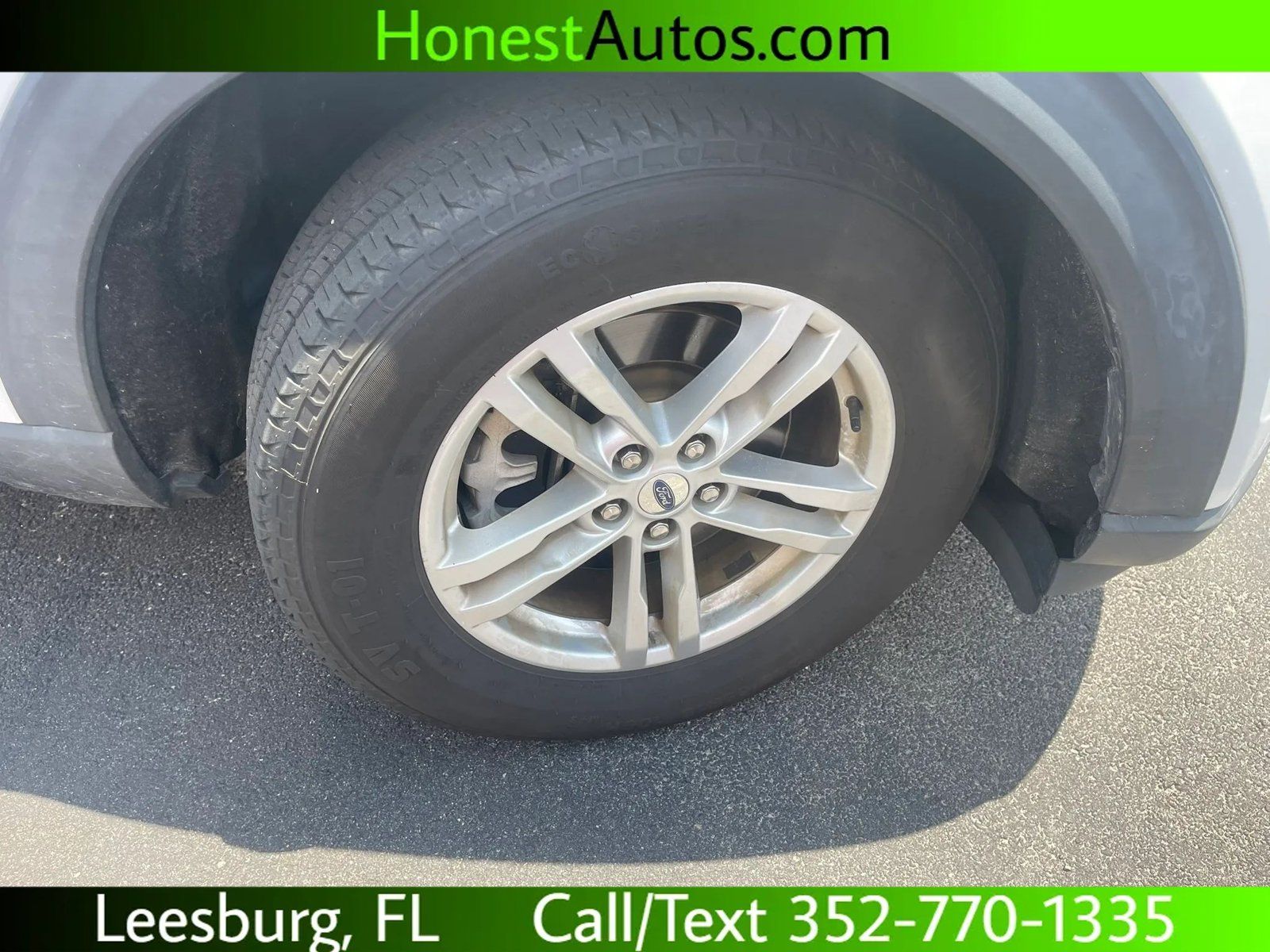 Used 2020 Ford Explorer XLT w/ Equipment Group 202A RWD image 11