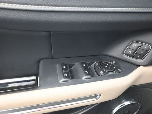 Used 2022 Ford Expedition Limited image 15