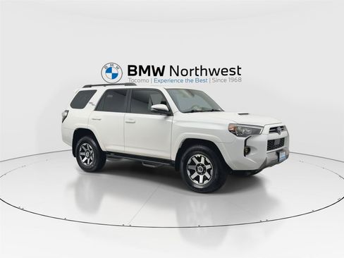 Used 2022 Toyota 4Runner TRD Off-Road Premium w/ Moonroof Package AWD/4WD image 6