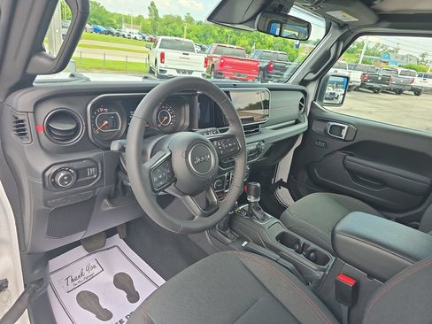 Used 2026 Jeep Gladiator Rubicon AWD/4WD image 24