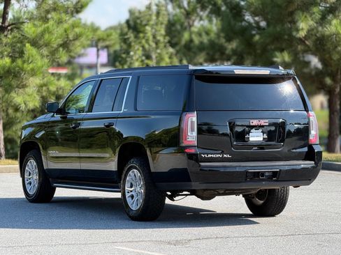 Used 2018 GMC Yukon XL SLT AWD/4WD image 10