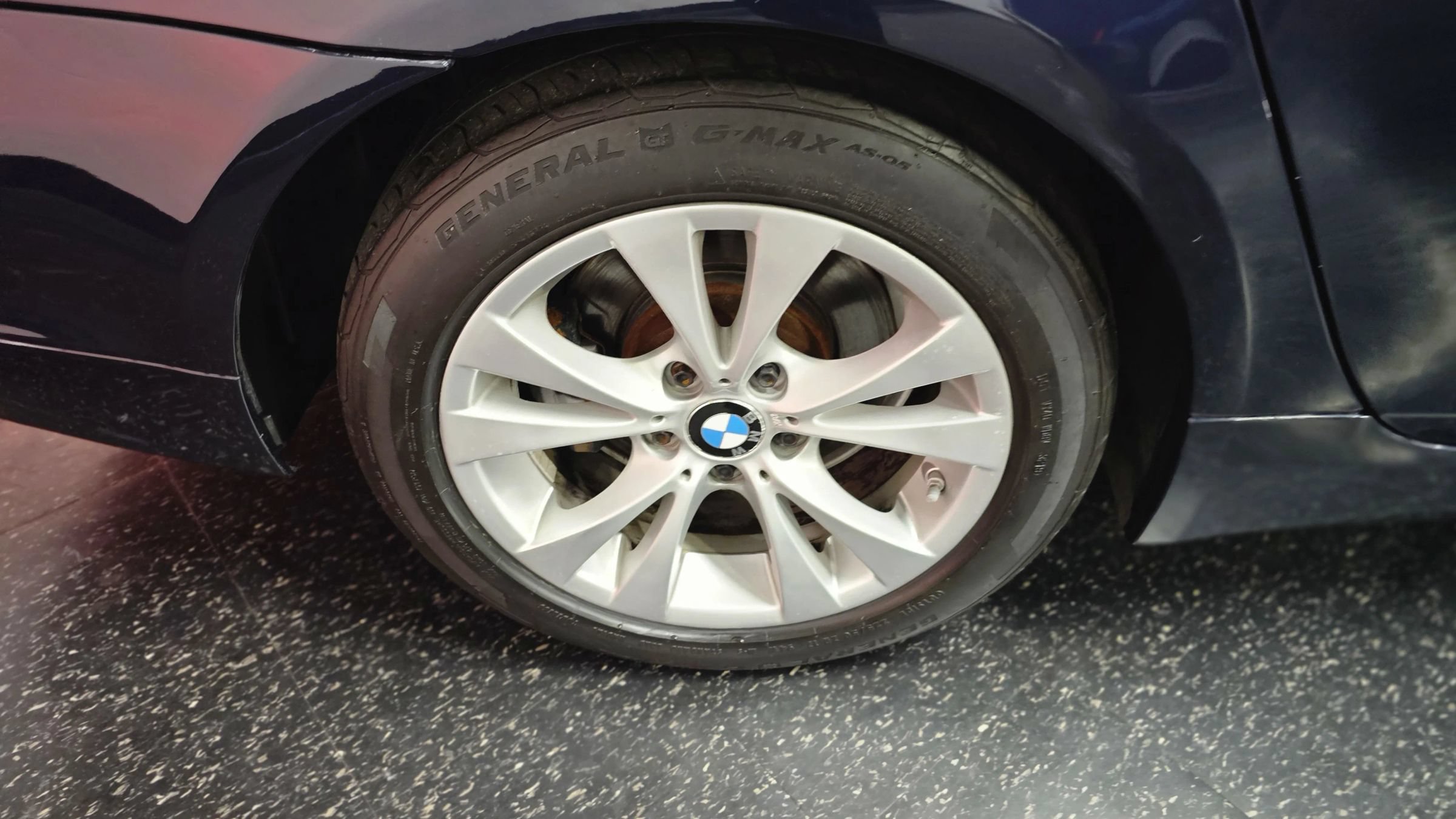 Used 2010 BMW 535i xDrive Wagon AWD/4WD image 15