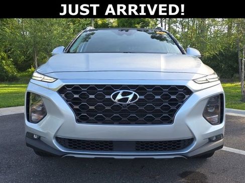 Used 2019 Hyundai Santa Fe FWD image 2