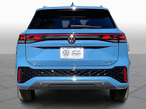 New 2026 Volkswagen Tiguan SEL R-Line image 4