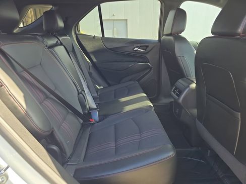 Certified 2024 Chevrolet Equinox RS image 30