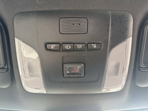 Used 2022 Toyota Corolla SE image 16