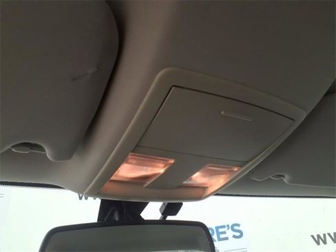 Used 2010 Chrysler 300 Touring image 28