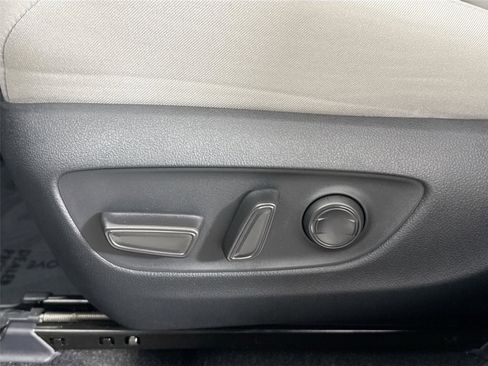 Certified 2025 Toyota RAV4 XLE FWD image 29