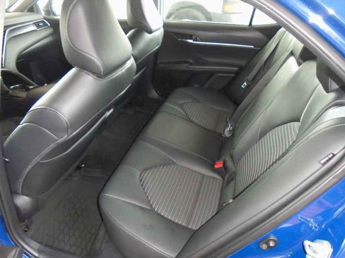 Used 2023 Toyota Camry SE w/ Convenience Package image 9