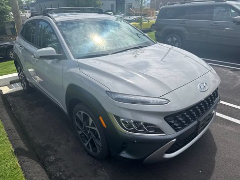 Used 2023 Hyundai Kona Limited AWD/4WD image 3