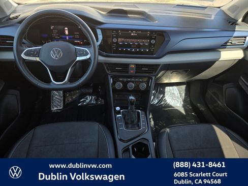 Certified 2023 Volkswagen Taos SE w/ Panoramic Sunroof Package image 13