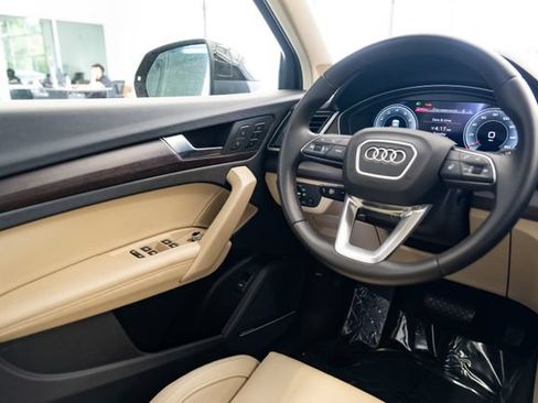 Certified 2023 Audi Q5 2.0T Premium Plus w/ Premium Plus Package AWD/4WD image 11