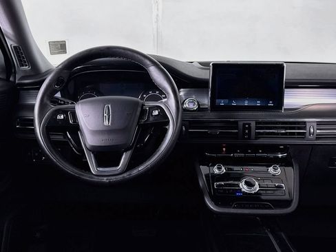Used 2022 Lincoln Corsair AWD w/ Premium Package image 12