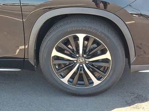 Used 2022 Toyota Highlander XSE AWD/4WD image 28