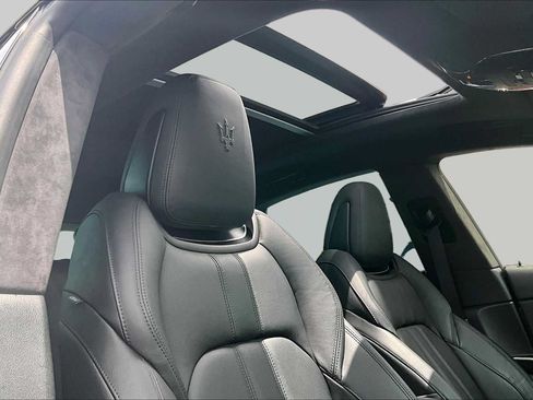 Used 2022 Maserati Levante Modena AWD/4WD image 14