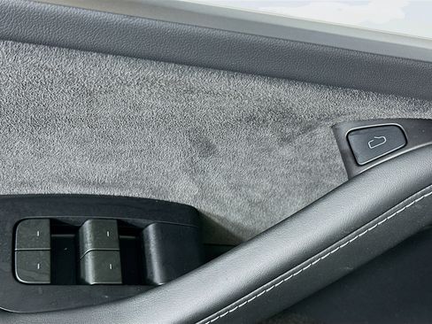 Used 2024 Tesla Model Y Long Range image 15