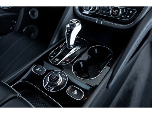Used 2024 Bentley Bentayga Extended Wheelbase image 44
