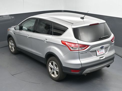 Used 2015 Ford Escape SE image 37