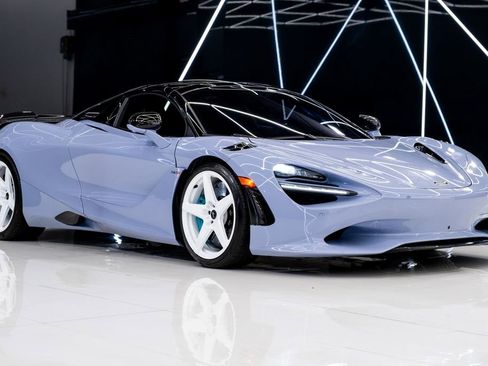 Used 2024 McLaren 750S Spider image 3