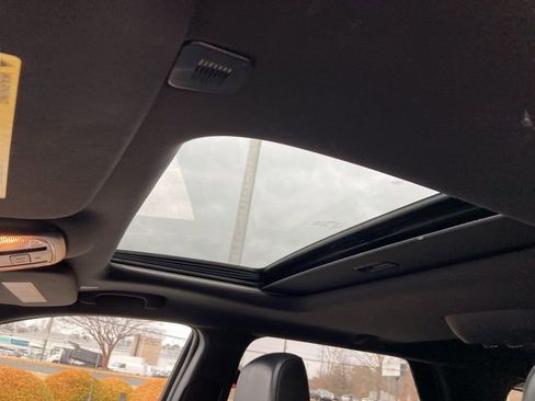 Used 2024 Dodge Durango GT image 18