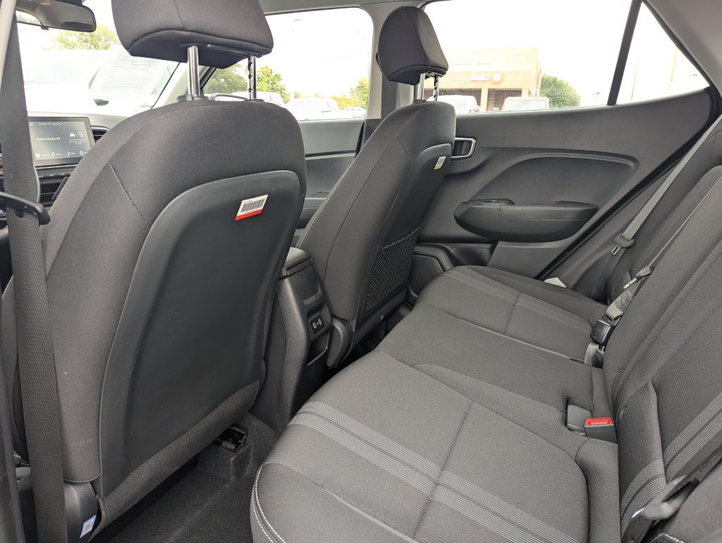 Used 2026 Hyundai Venue SEL FWD image 29