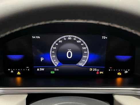 New 2025 Volkswagen Taos SE image 23