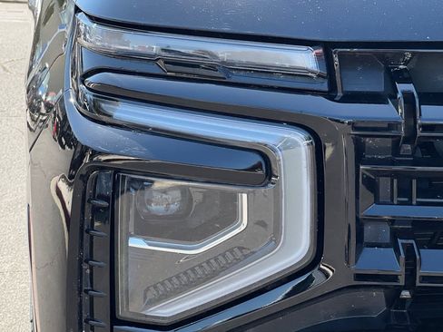Used 2025 Chevrolet Suburban Z71 AWD/4WD image 45