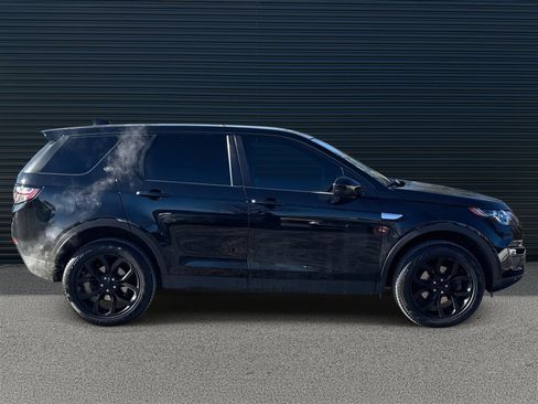 Used 2017 Land Rover Discovery Sport HSE image 4