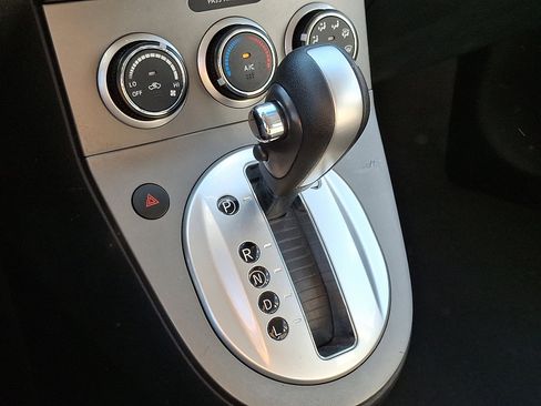 Used 2011 Nissan Sentra 2.0 S w/ Convenience Pkg image 16