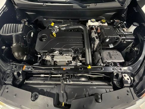 Used 2023 Chevrolet Equinox LS image 37