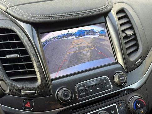 Used 2014 Chevrolet Impala LT w/ Convenience Package image 26