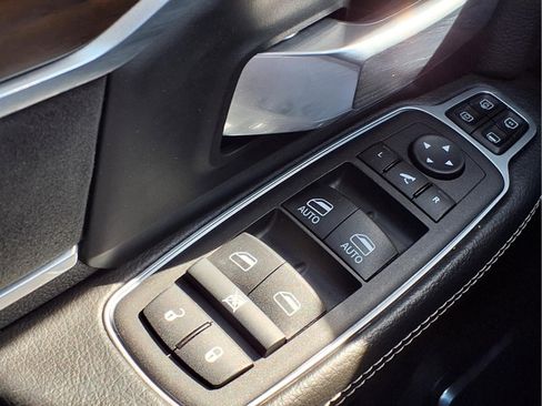 Used 2024 RAM 2500 Laramie w/ Safety Group image 18