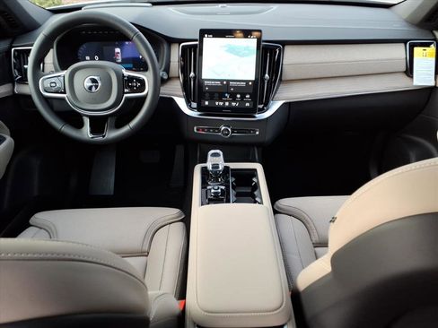 New 2026 Volvo XC90 B6 Ultra w/ Protection Package AWD/4WD image 13