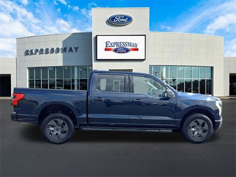 Used 2024 Ford F150 Lightning XLT image 5