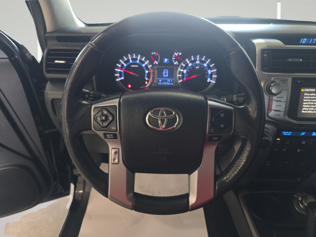 Used 2015 Toyota 4Runner Limited w/ Four Season Floor Mat Package AWD/4WD image 14