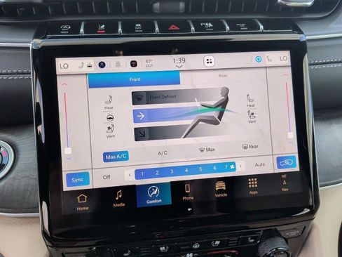 New 2025 Jeep Grand Cherokee L Limited image 29