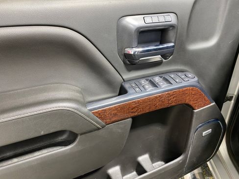 Used 2019 GMC Sierra 2500 SLT w/ Duramax Plus Package image 8