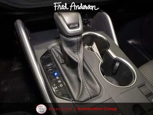 Used 2025 Toyota Highlander LE FWD image 17