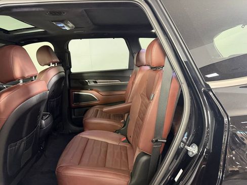 Used 2024 Kia Telluride SX Prestige AWD/4WD image 25